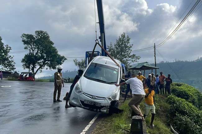 தூக்கத்தினால் விபத்தில் சிக்கிய குடும்பத்தினர்