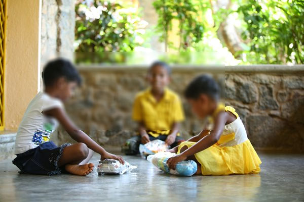 வடக்கில் அனைத்து சிறுவர் இல்லங்களையும் உடனடியாக மூடுவதற்கு உத்தரவு