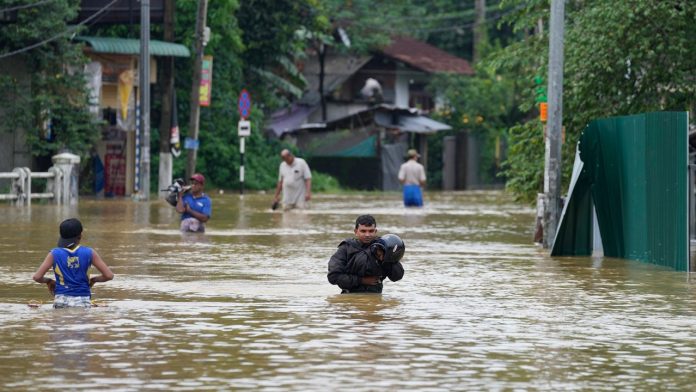 சீரற்ற வானிலை – 15 மாவட்டங்கள் பாதிப்பு